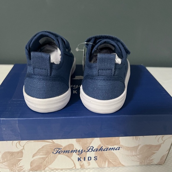 NEW TOMMY BAHAMA TOMS Fenix Double Strap Sneaker - Kids' Size: 7 - Picture 8 of 8